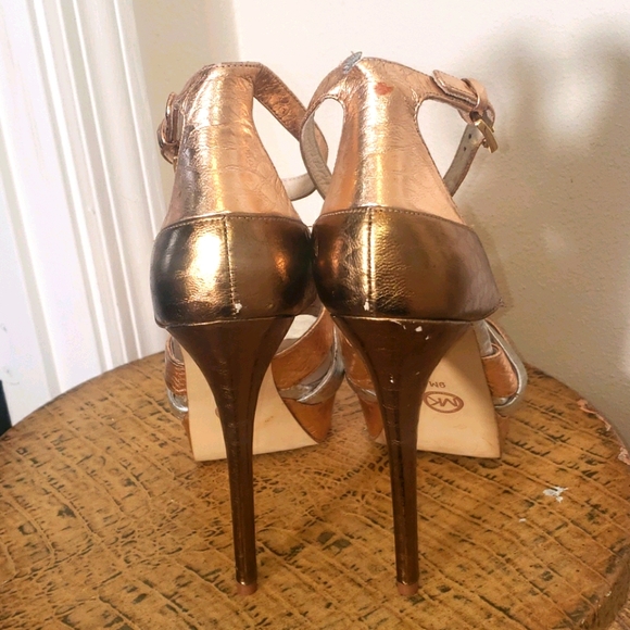 Michael Michael Kors gold/silver heels size 9 - Picture 4 of 8